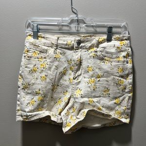 Judy Blue Floral Denim Shorts, Size Medium